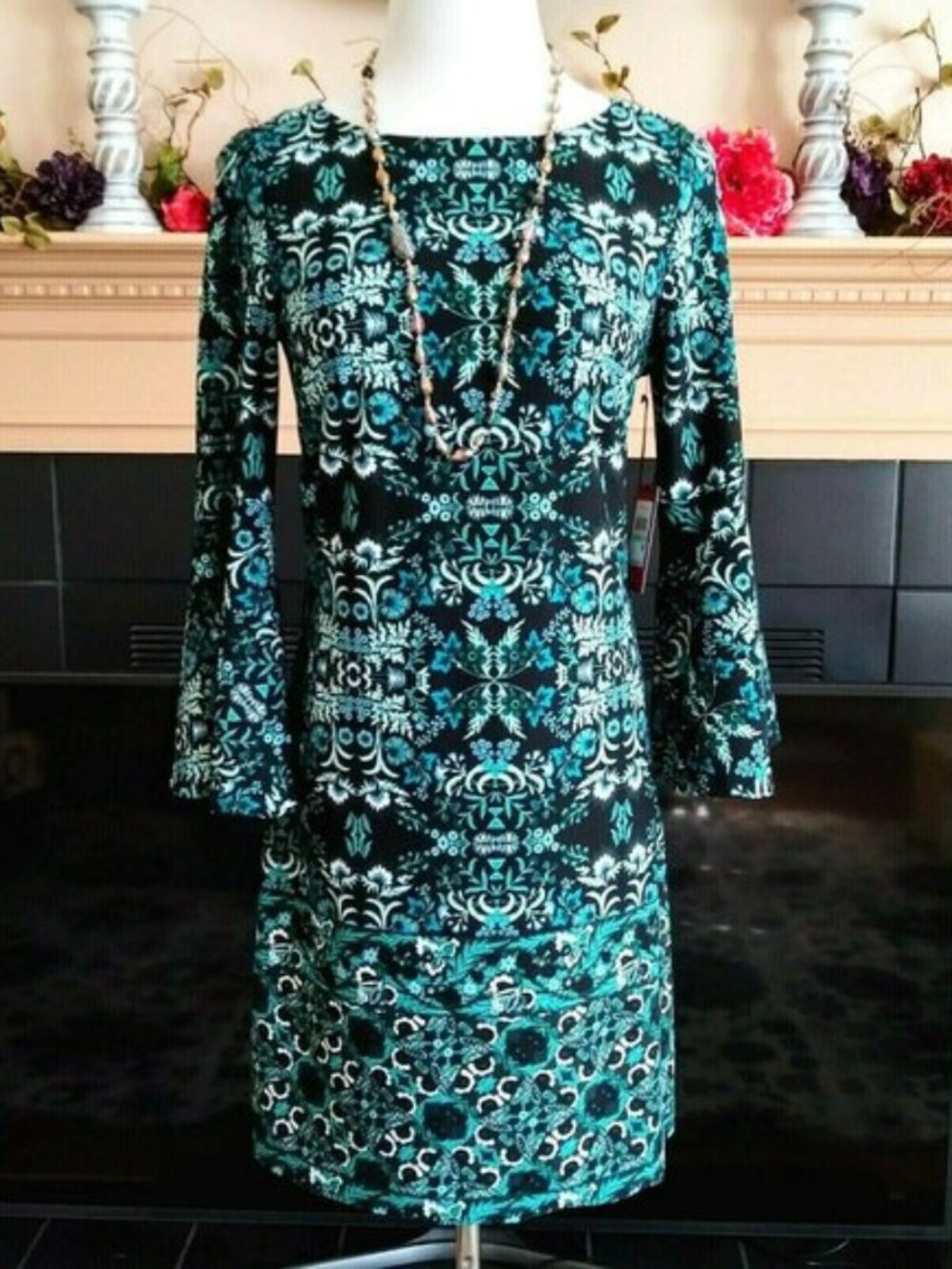 Vince Camuto Knit Sheath Dress 8 Bell Sleeves Lined Teal Multi Print